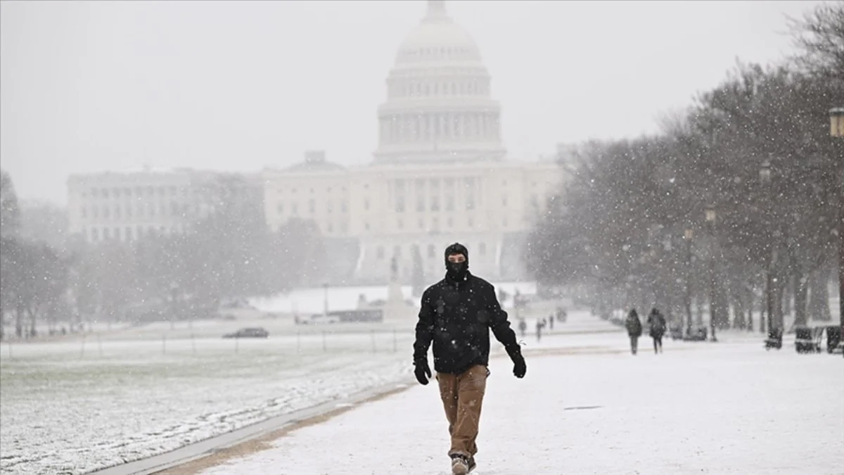 ABD’nin başkenti Washington’da kar fırtınası nedeniyle acil durum ilan edildi