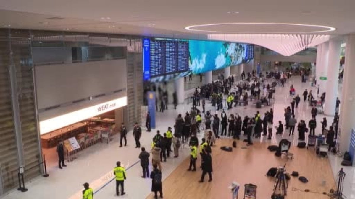 Kamboçya’dan Güney Kore’ye dolandırıcılık iadesi: 73 şüpheli Seul’e getirildi