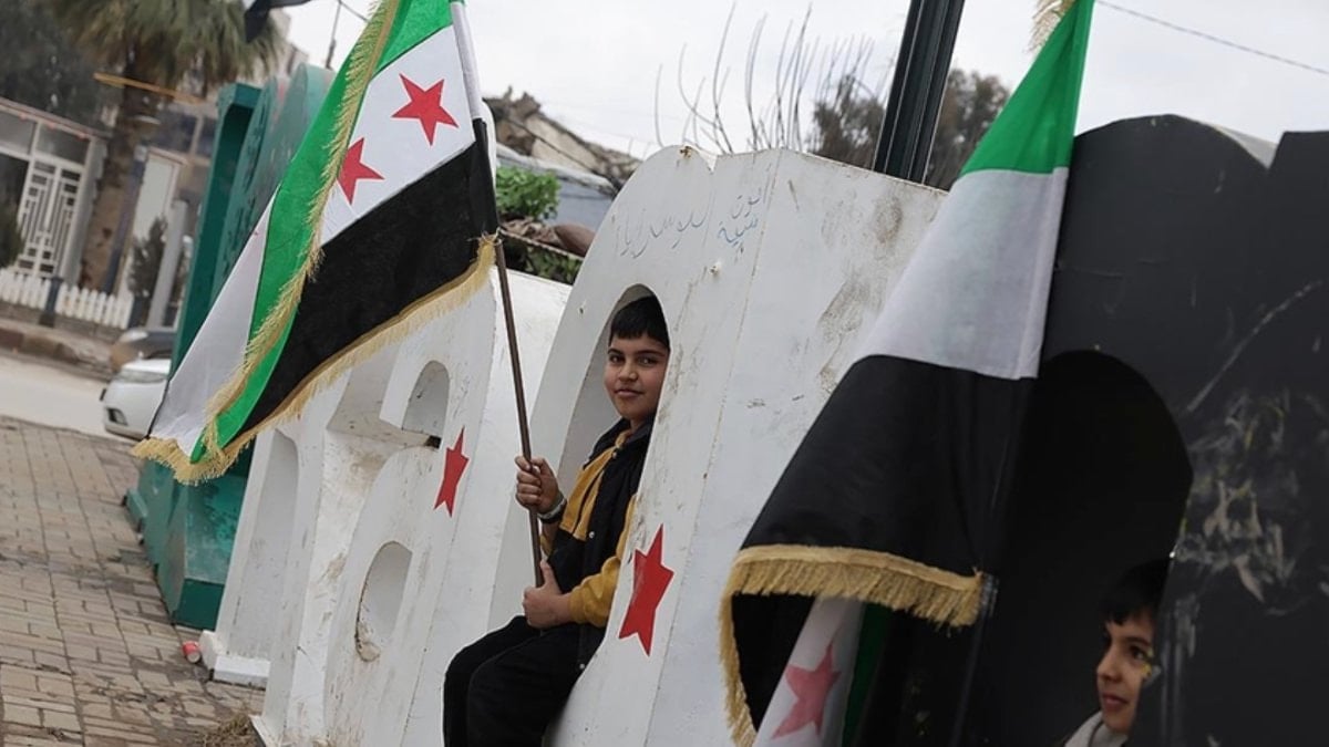 Suriye’de tarihi dönüşüm: Kürtlere vatandaşlık veriliyor