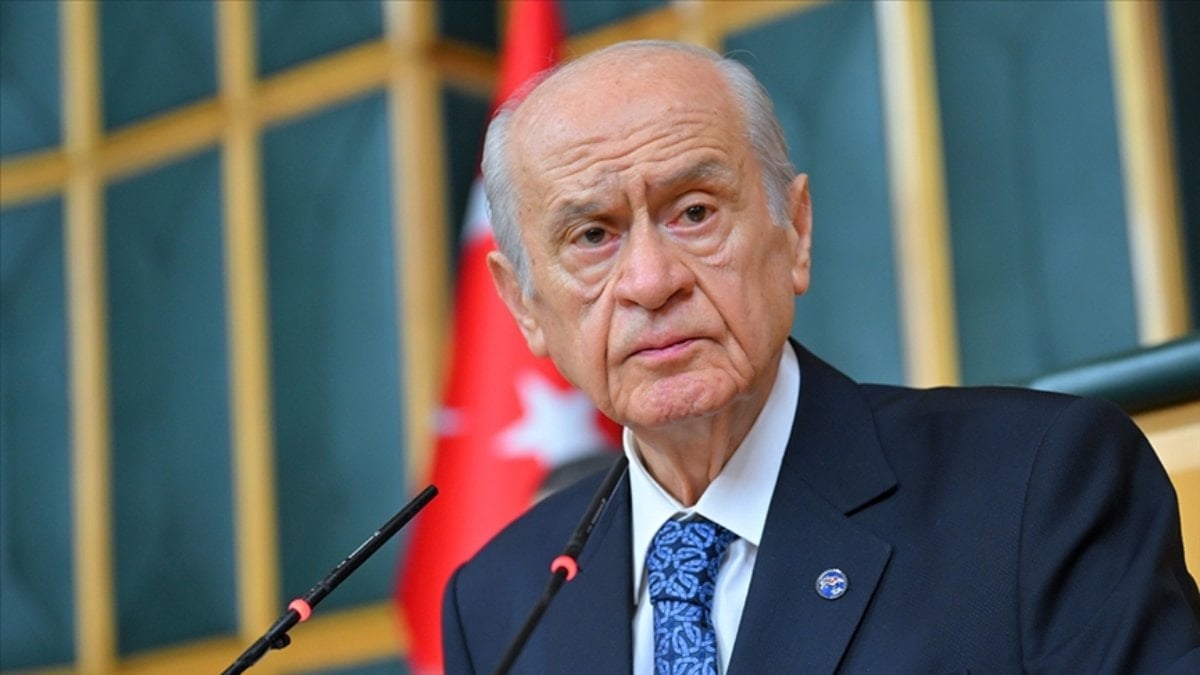 Devlet Bahçeli: Şehit pilotumuza Allah’tan rahmet diliyorum