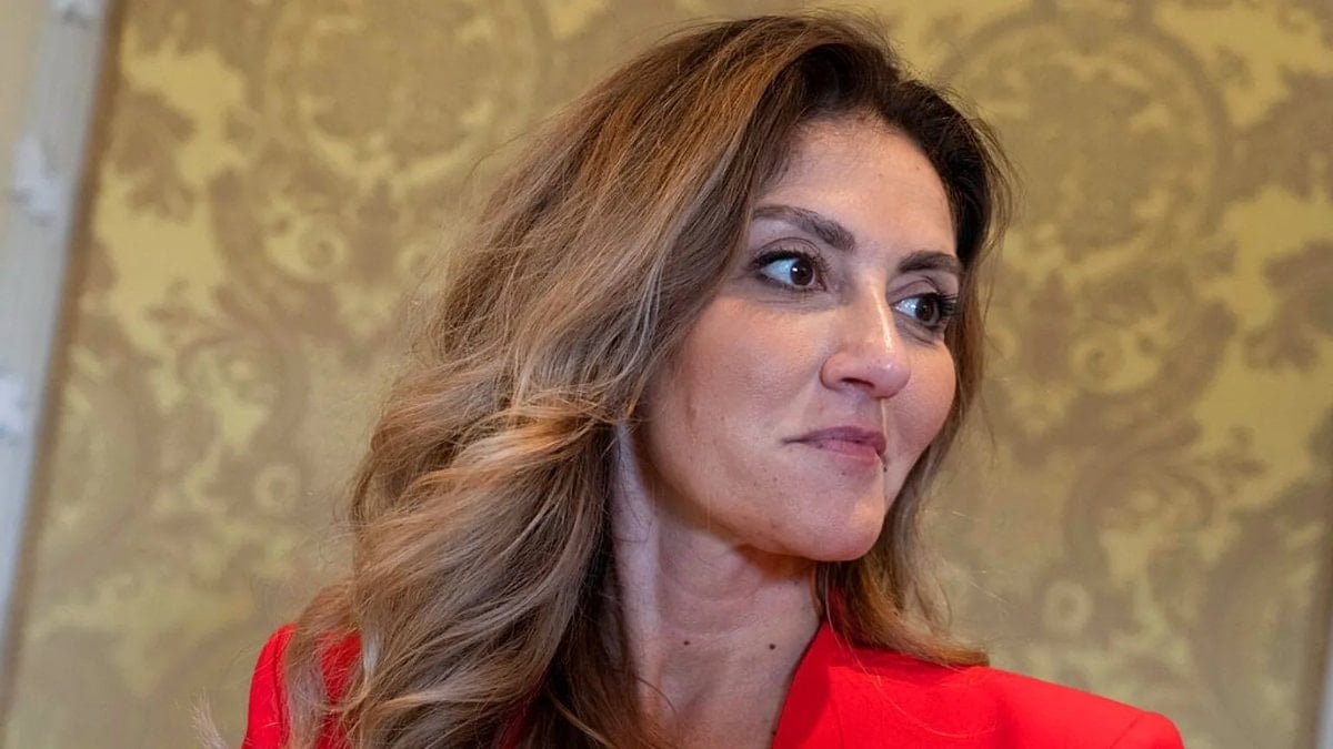 Dilan Yeşilgöz, Hollanda’da kurulacak azınlık hükümetinde Savunma Bakanı olacak