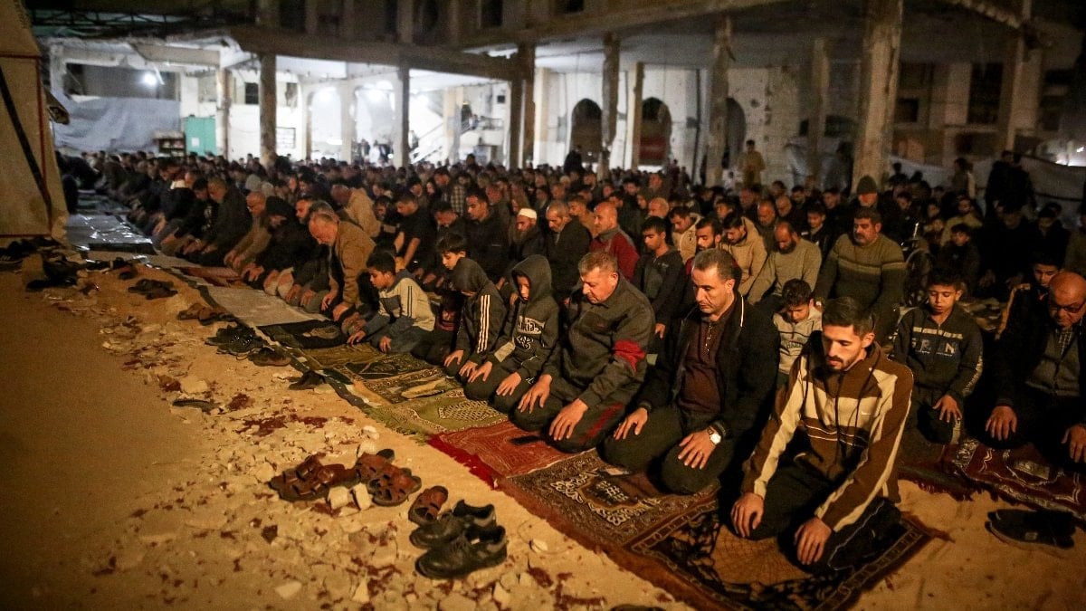 Gazze’de ateşkes sonrası ilk teravih namazı kılındı