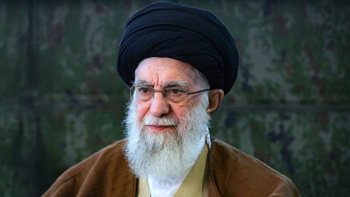 Hamaney’in Tahran’daki yerleşkesi vuruldu: Uydu görüntüsü yayınlandı