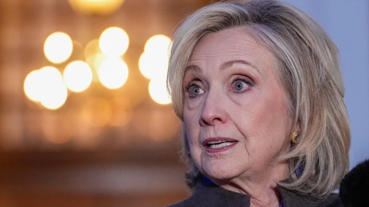 Hillary Clinton: Epstein’in suçlarından haberim yoktu