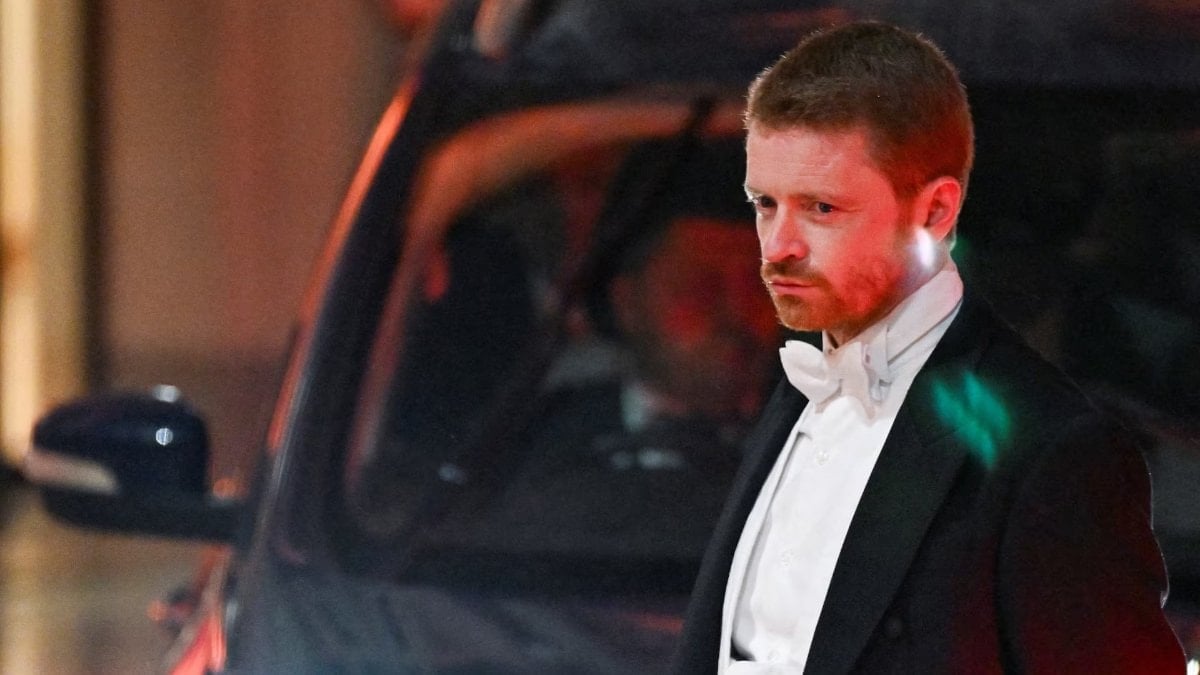 Jeffrey Epstein krizi İngiltere’de istifayı getirdi