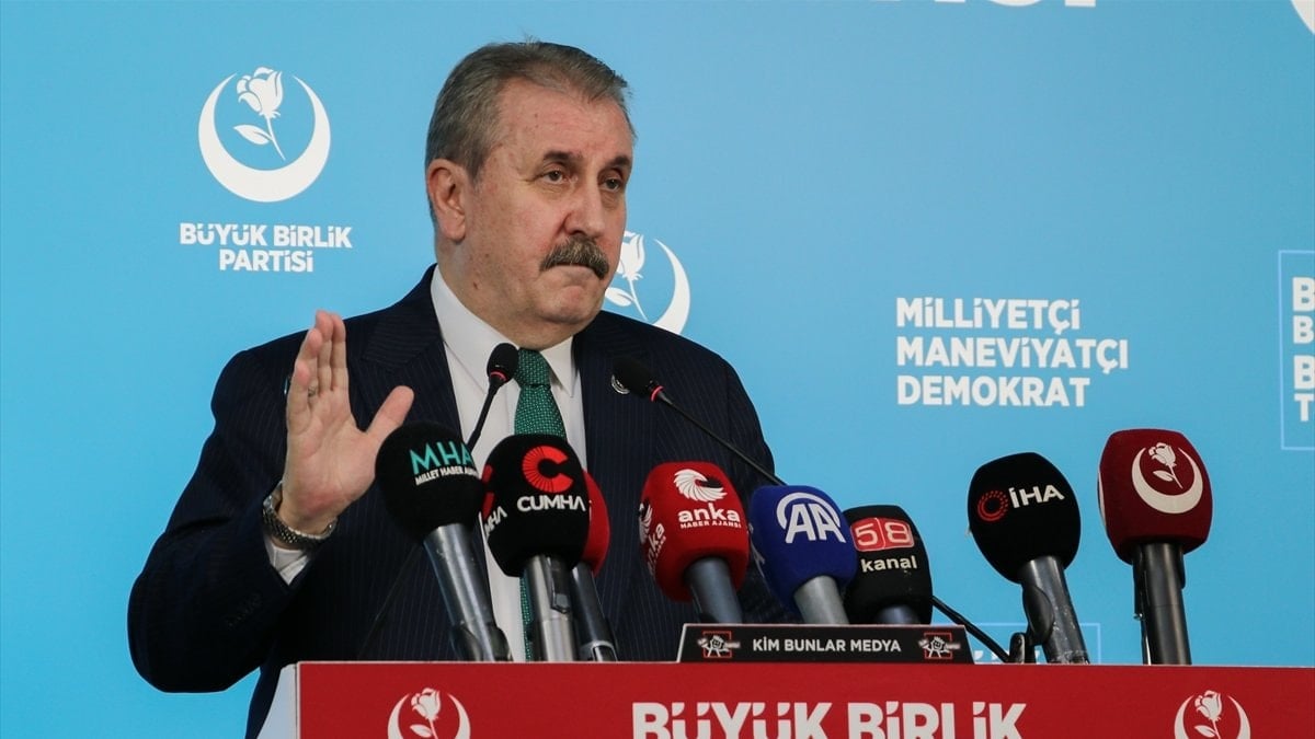 Mustafa Destici: Çocuklara yönelik sosyal medya düzenlemesinde maalesef geç kaldık
