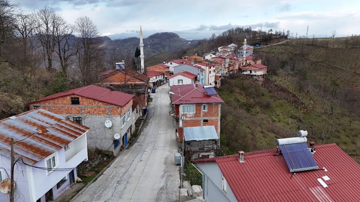 Ordu ile Samsun sınırında bulunan mahalleli bu sene aynı anda iftar açtı