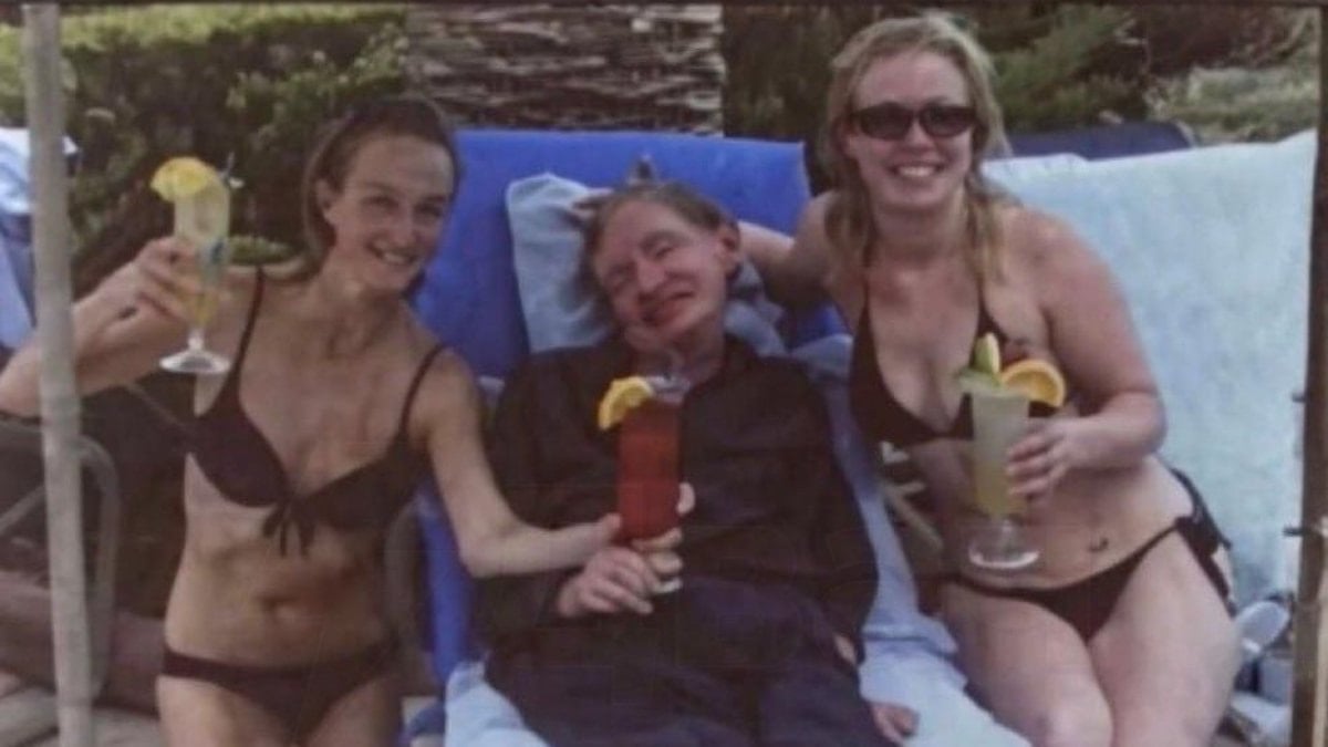 Stephen Hawking’in Epstein dosyalarındaki fotoğrafı tartışma yarattı