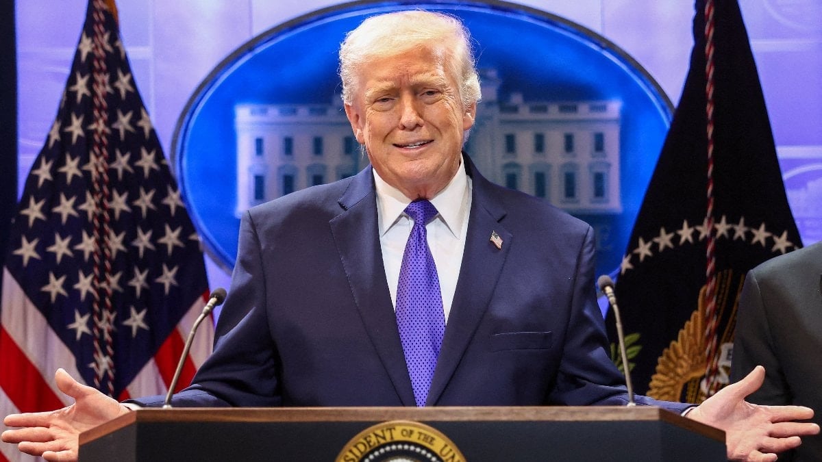 Trump tüm ülkelere yüzde 10 tarife uygulanmasına ilişkin kararı imzaladı