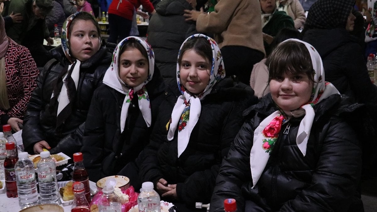 Bulgaristan’da TİKA’dan 800 kişilik iftar sofrası