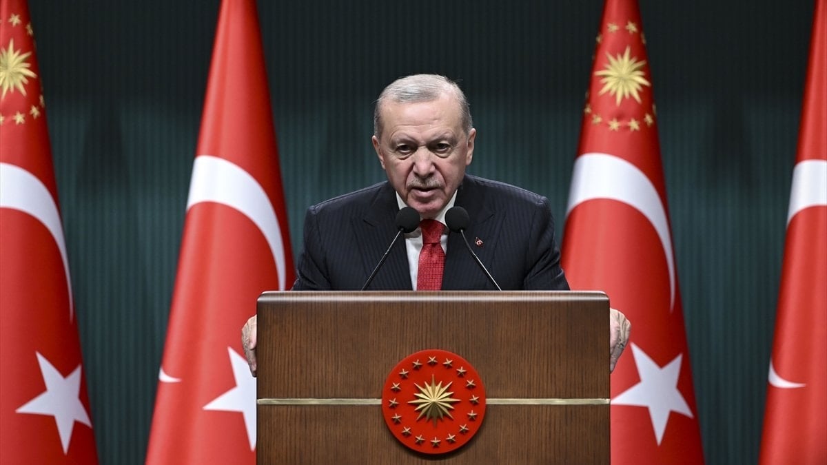 Cumhurbaşkanı Erdoğan, kabine toplantısının ardından açıklamalarda bulunuyor