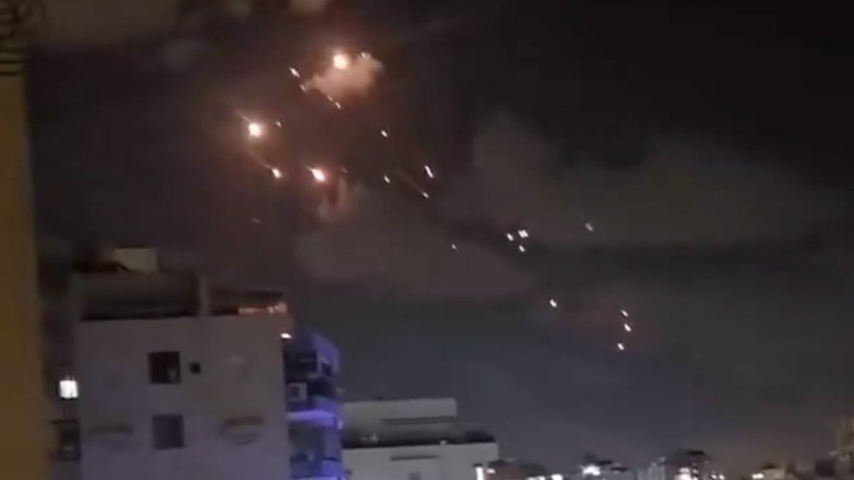 Demir Kubbe işlevini yitirdi: İran füzeleri İsrail’i vurdu