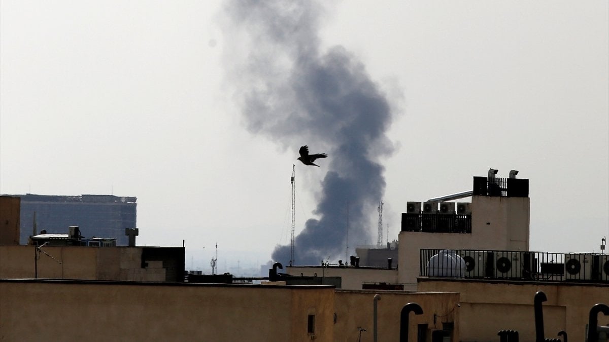 İran’ın başkenti Tahran’dan patlama sesleri yükseliyor