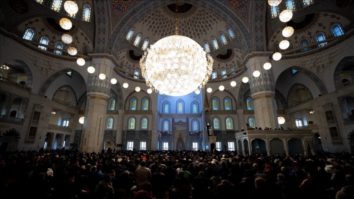 İslam dünyası bu yıl Ramazan Bayramı tarihine ilişkin birlik oldu