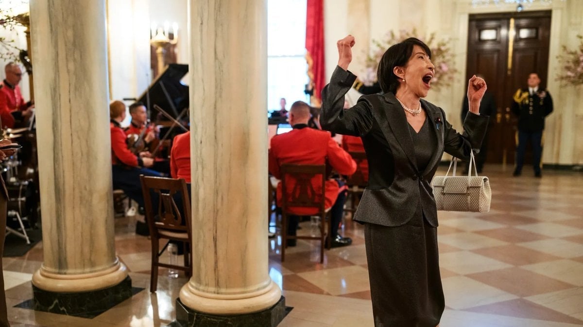 Japonya Başbakanı Takaiçi, Beyaz Saray’daki akşam yemeğinde dikkat çekti