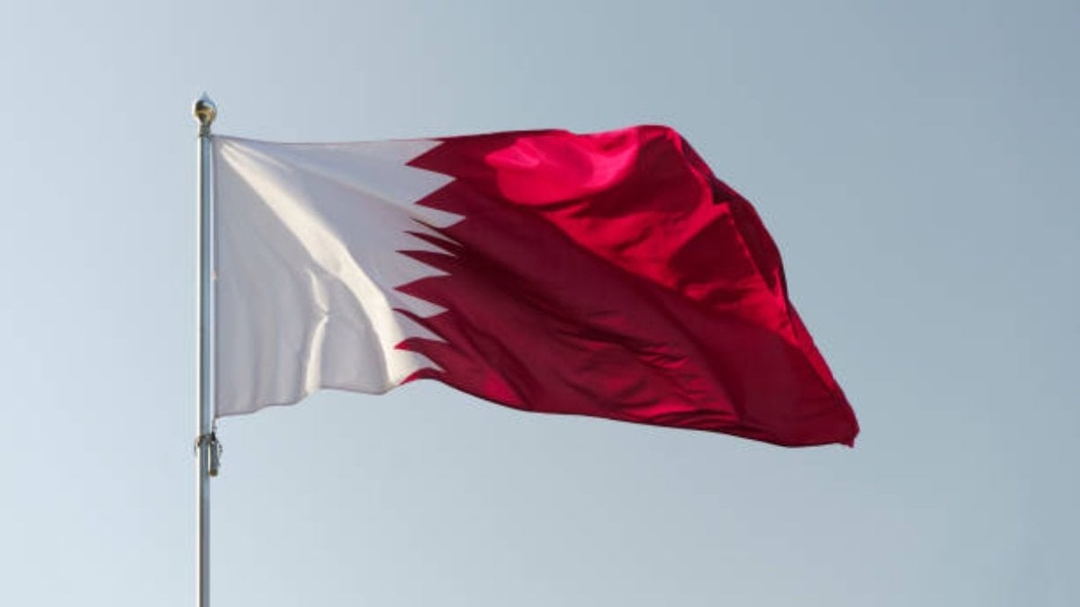 Katar’da askeri helikopter düştü