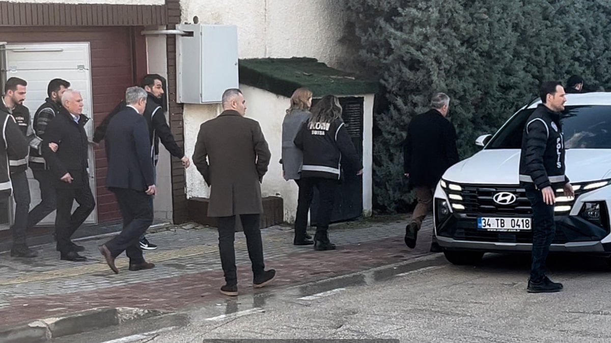 Mustafa Bozbey’in gözaltına alındığı anlar