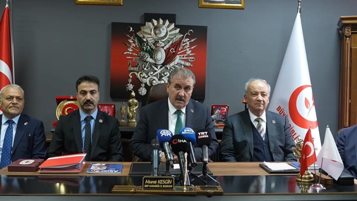 Mustafa Destici: Trump ve Netanyahu gibi liderler dünya tarihinden silinmelidir