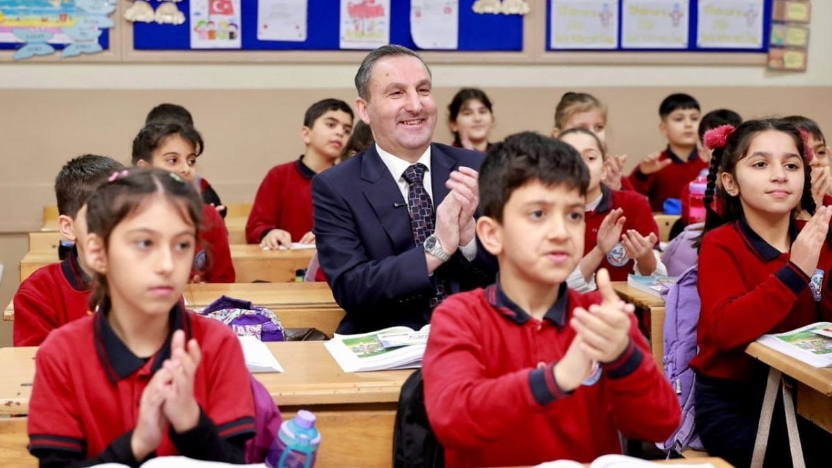 Sultanbeyli Belediyesi’nden öğrencilere güvenli dijital oyun ve eğitim desteği