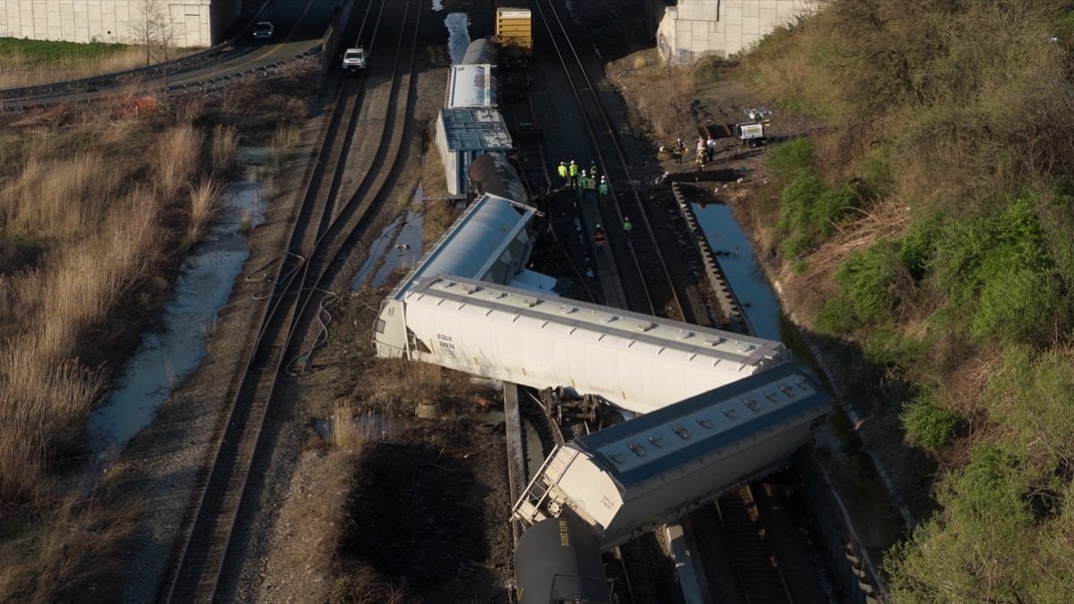 ABD’de kimyasal sızıntı alarmı: Yük treni raydan çıktı
