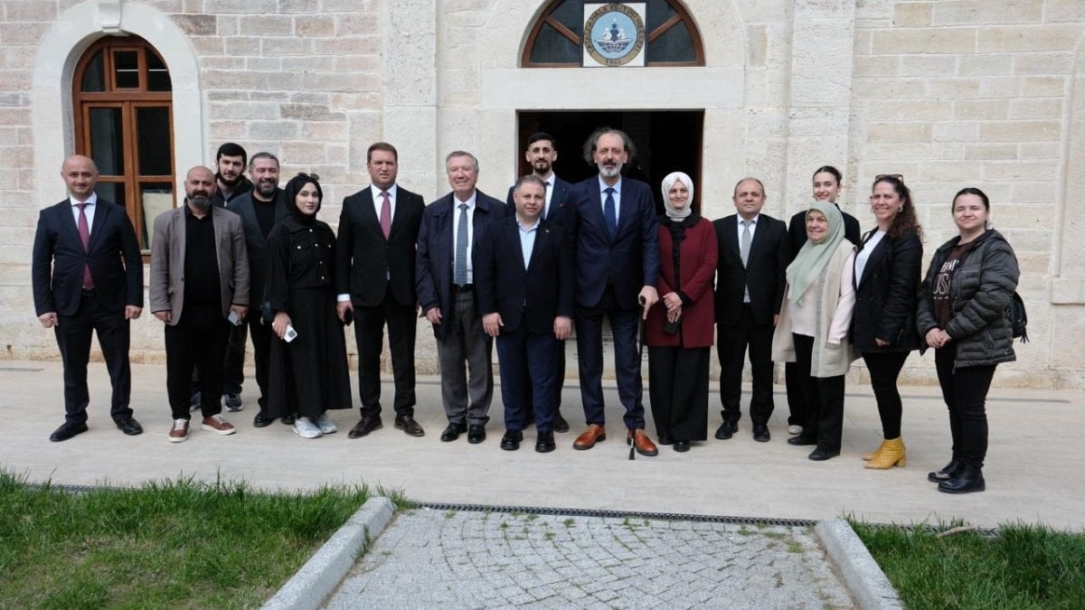 AK Parti İstanbul milletvekilleri her cuma sahada: Kentin 3 bölgesi ziyaret ediliyor