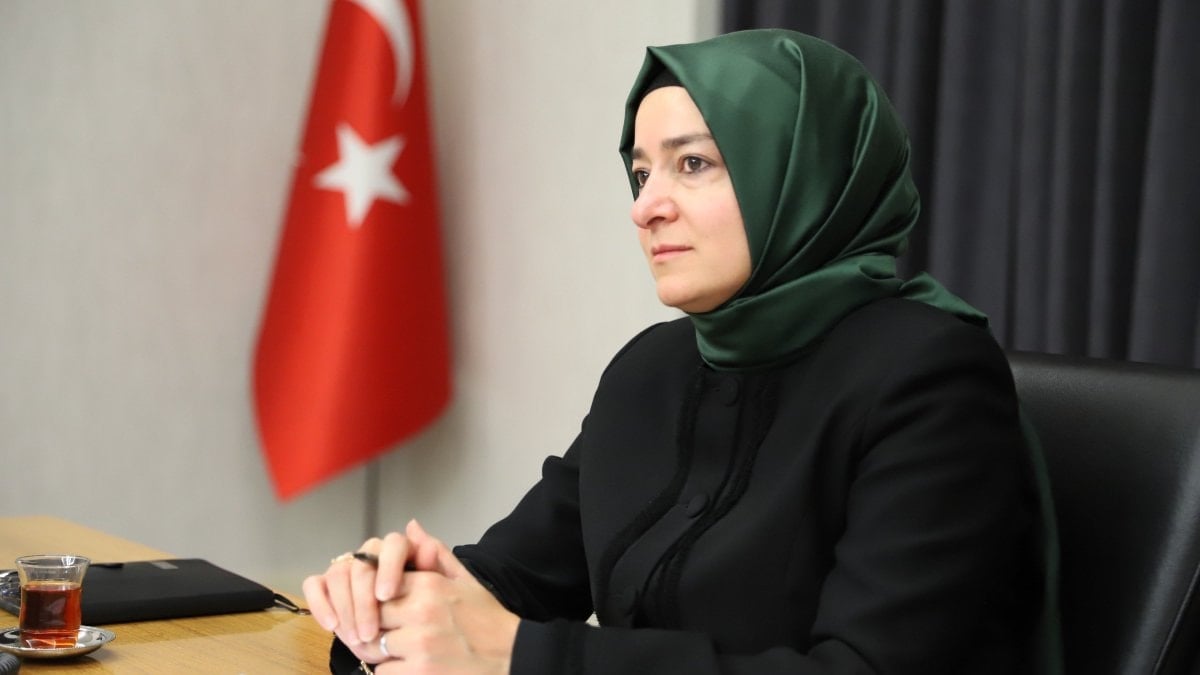 Betül Sayan Kaya’dan Aylin Nazlıaka’ya zor sorular
