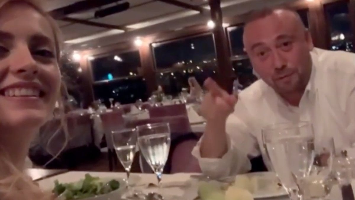 CHP’li Özkan Yalım’ın sevgilileriyle yeni görüntüleri ortaya çıktı