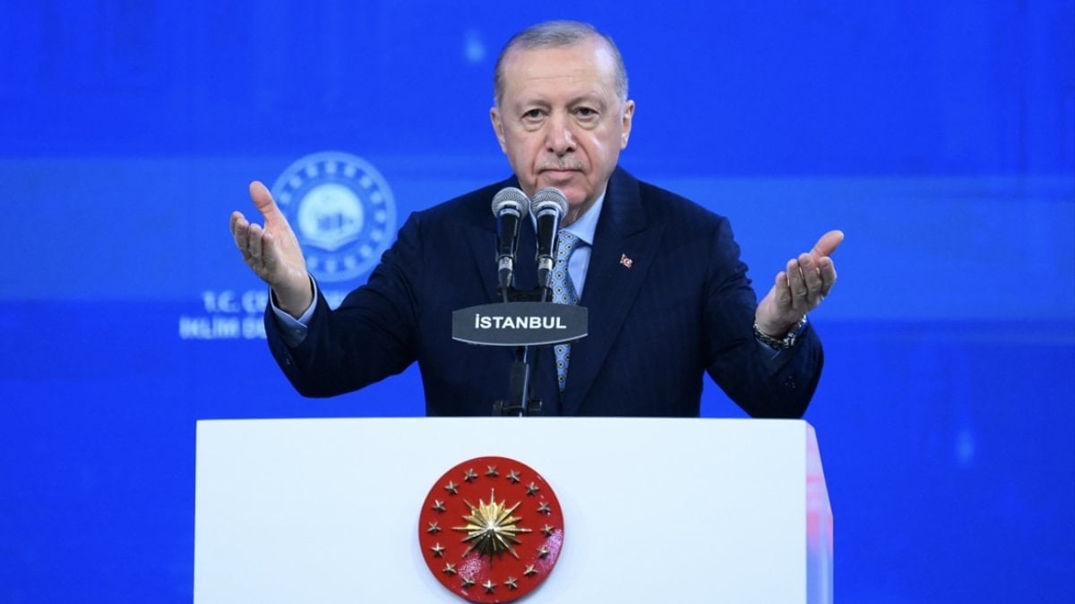 Cumhurbaşkanı Erdoğan: Koca koca adamlar çocuklara sırtını dönüyor