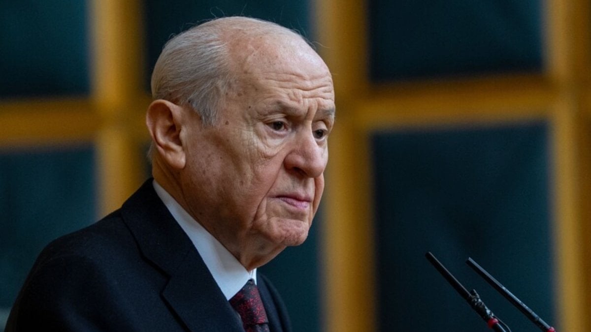 Devlet Bahçeli’den ara seçim yanıtı: Zamanında yapılacak