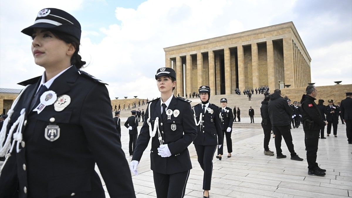 Emniyet teşkilatından Anıtkabir’e ‘181. yıl’ ziyareti