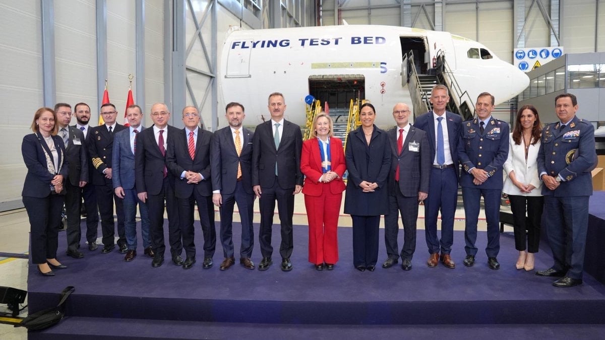 HÜRJET’in İspanya’ya ihracatı için imzalar atıldı