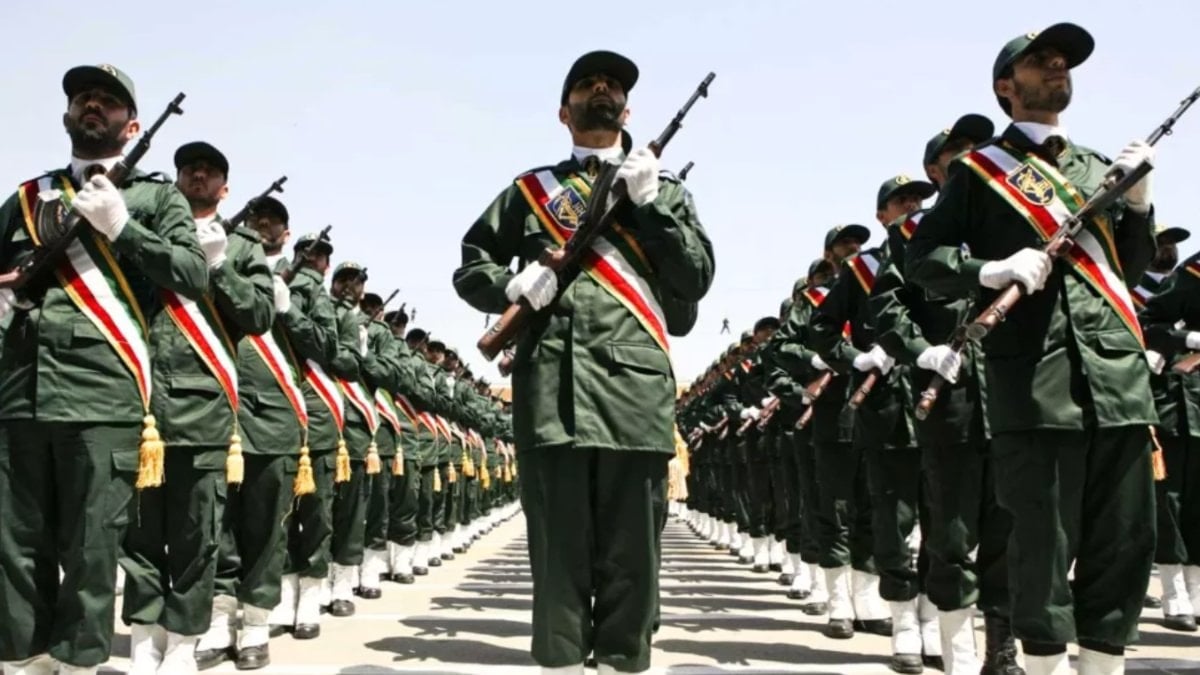 İran Devrim Muhafızları: ABD ablukaya devam ederse sert karşılık veririz