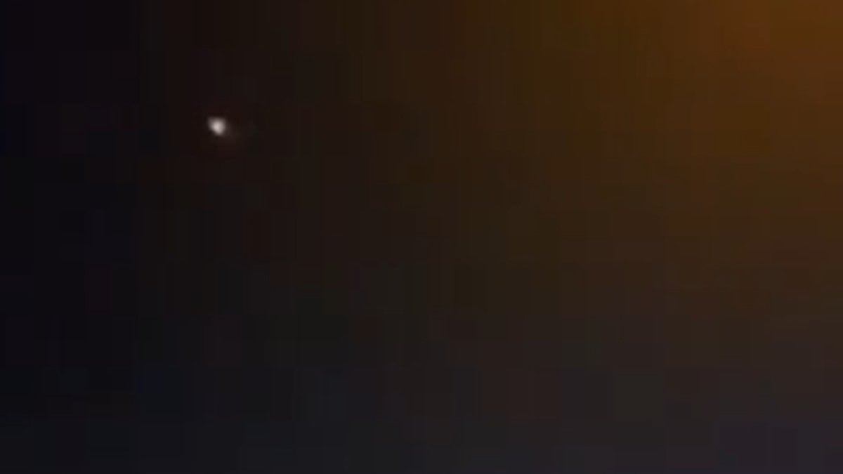 İran Tahran’da hava savunma sistemi devreye girdi