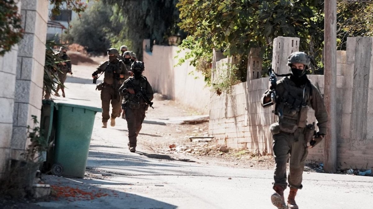 İsrail, Lübnan’a saldırılarında güvenlik güçlerini vurdu