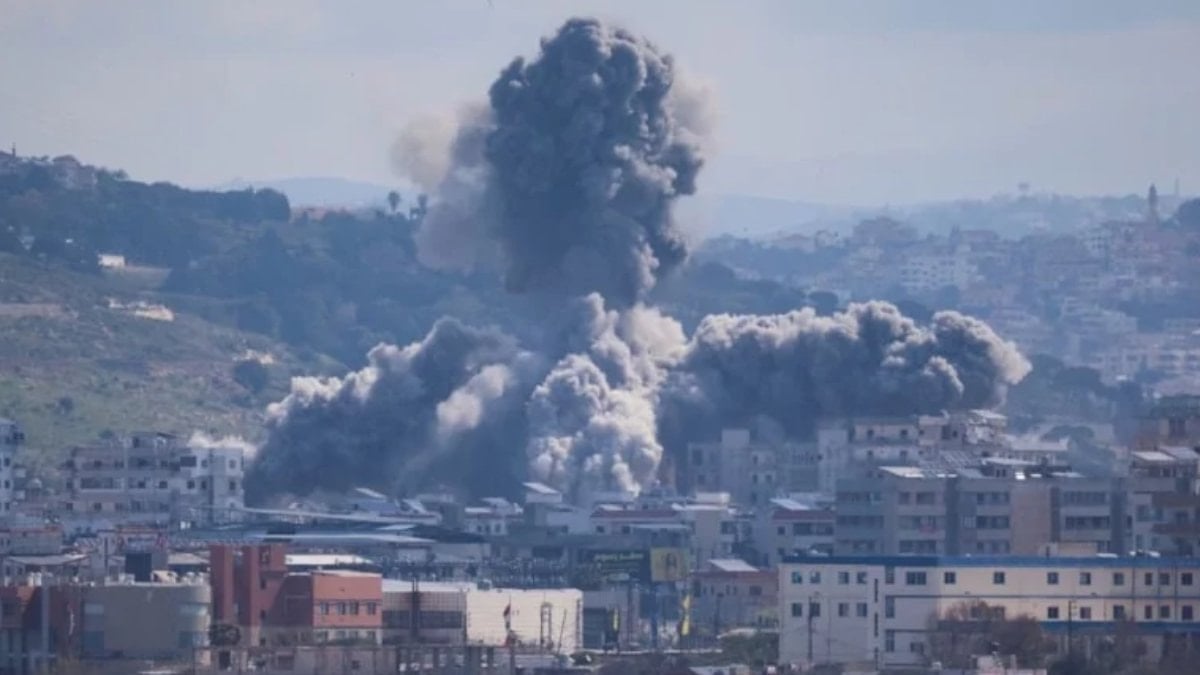 İsrail’in Lübnan’a saldırılarında can kaybı 2 bini aştı