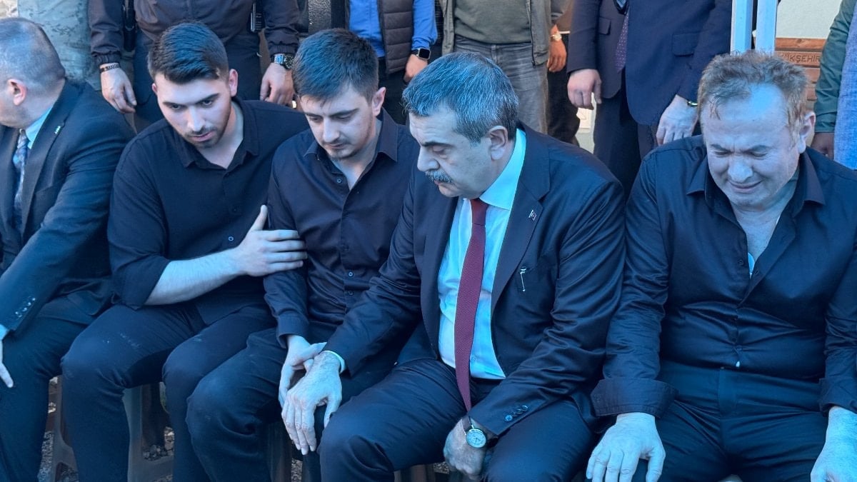 Kahramanmaraş’taki saldırıda hayatını kaybeden Ayla öğretmenin eşi konuştu
