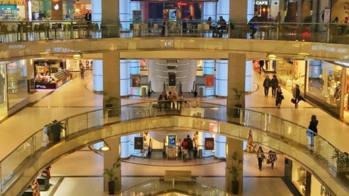 Mısır, AVM’lerin erken kapatılması uygulamasını iptal etti