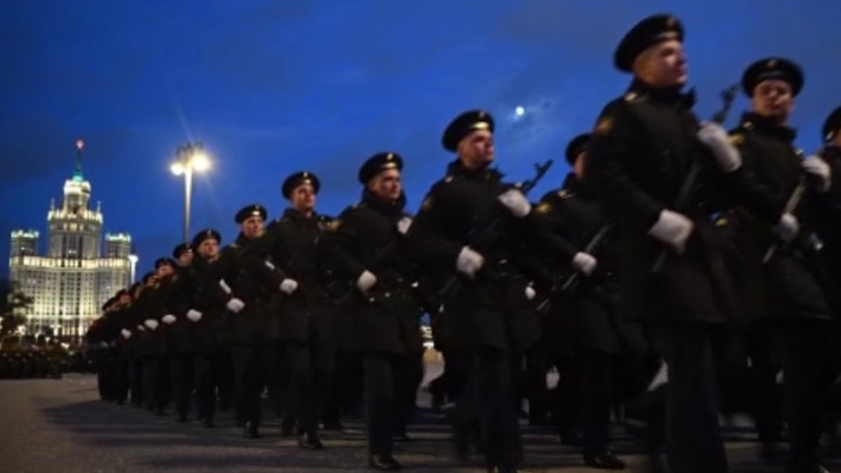 Moskova’daki 9 Mayıs töreninde bu yıl askeri araçlar yer almayacak