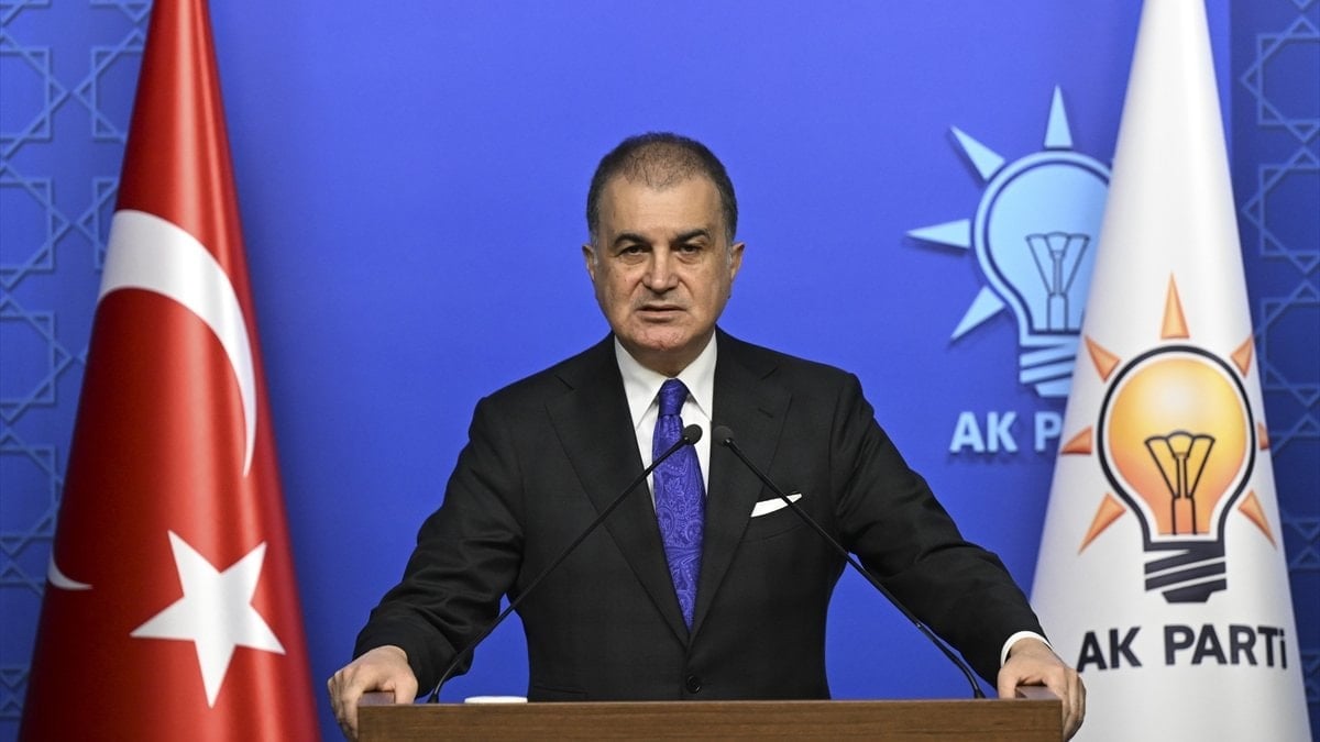 Ömer Çelik: Seçimlerin zamanında yapılması gerek