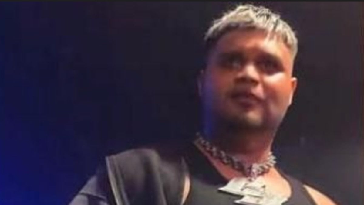 Rapçi Lvbel C5’ten slogan açıklaması: Cumhurbaşkanı’na hürmeti olan biriyim