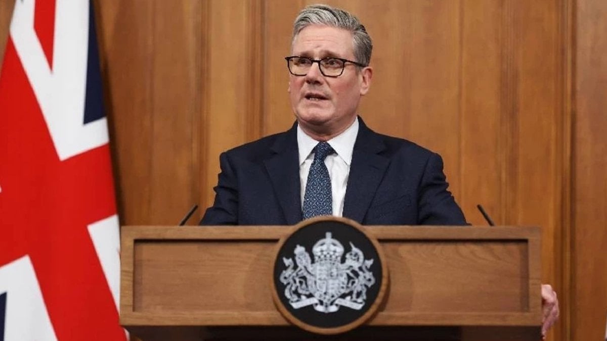 Starmer’dan sosyal medya şirketlerine ‘çocuk güvenliği’ baskısı