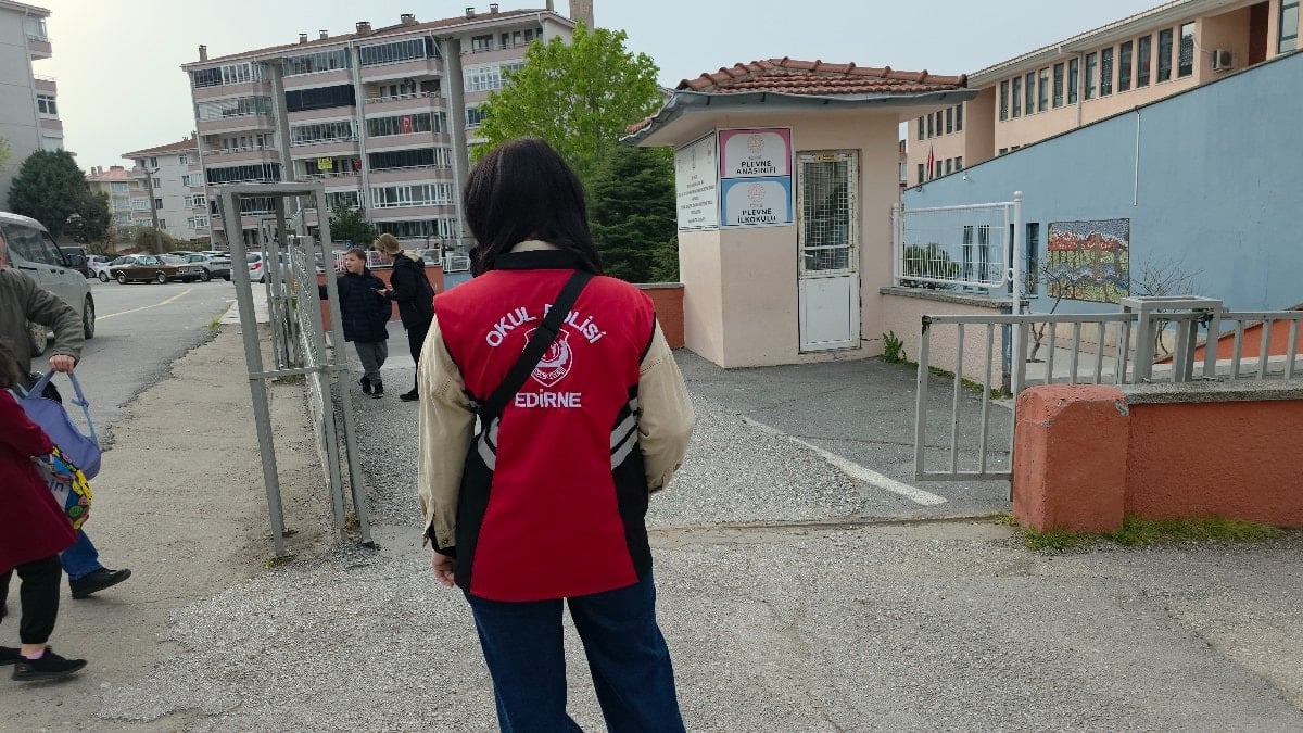 Türkiye genelinde okul önlerinde güvenlik tedbirleri artırıldı