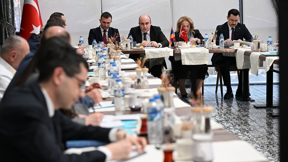 Türkiye ile Ermenistan arasında normalleşme toplantısı