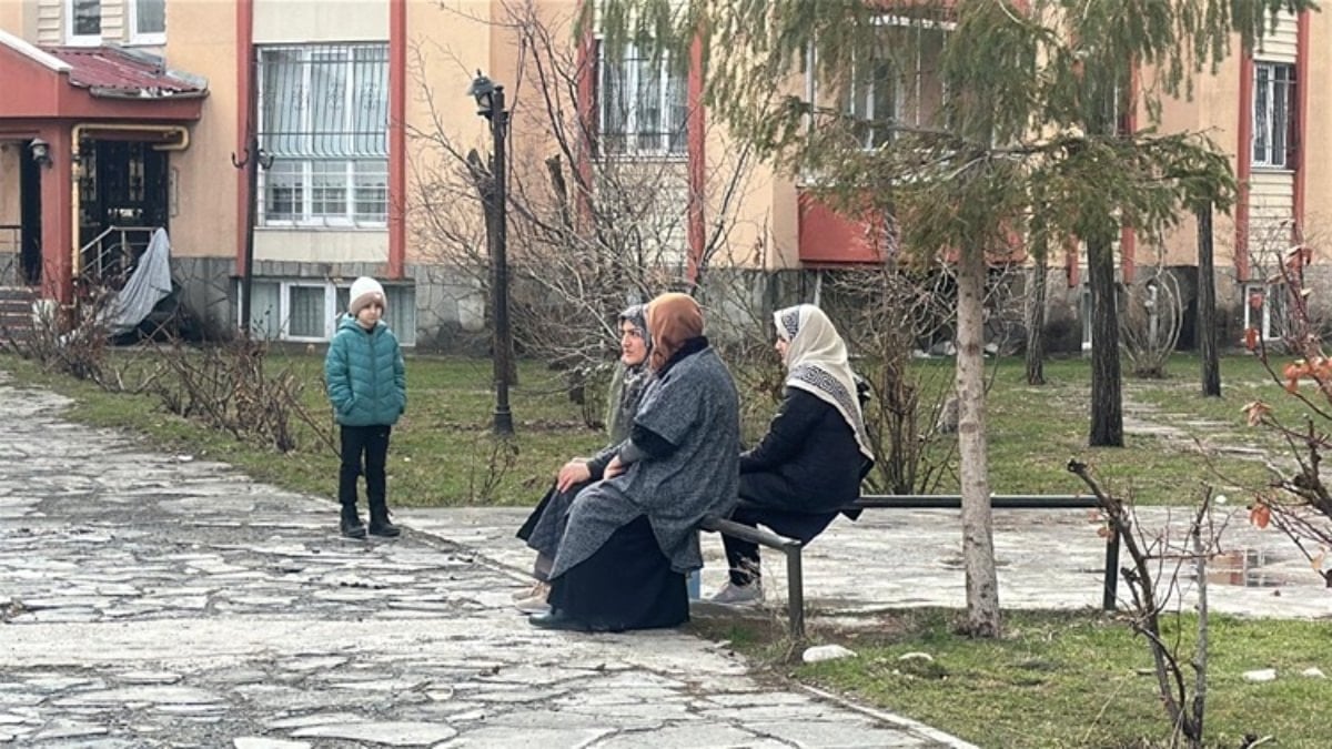 Van’da meydana gelen deprem paniğe neden oldu: Olumsuzluk bildirilmedi