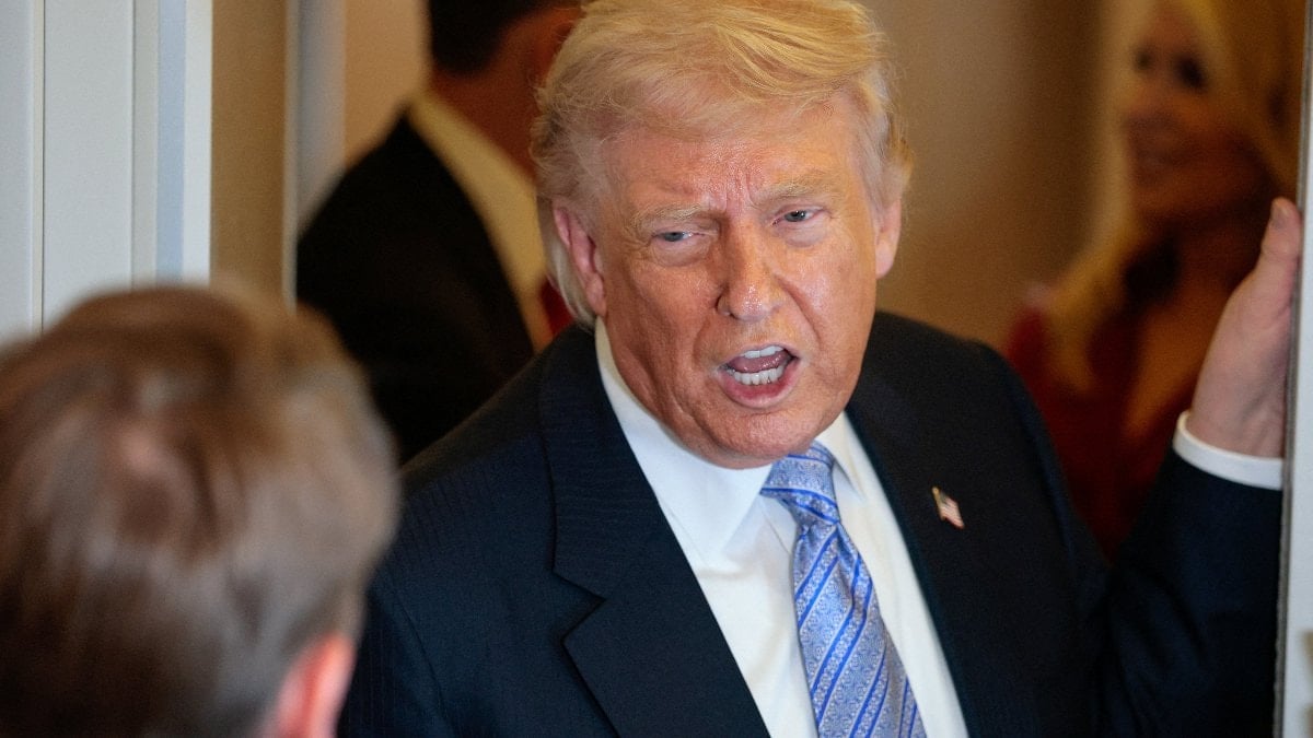 ABD Başkanı Trump: İran’da her şeyi iki günde yerle bir ederiz