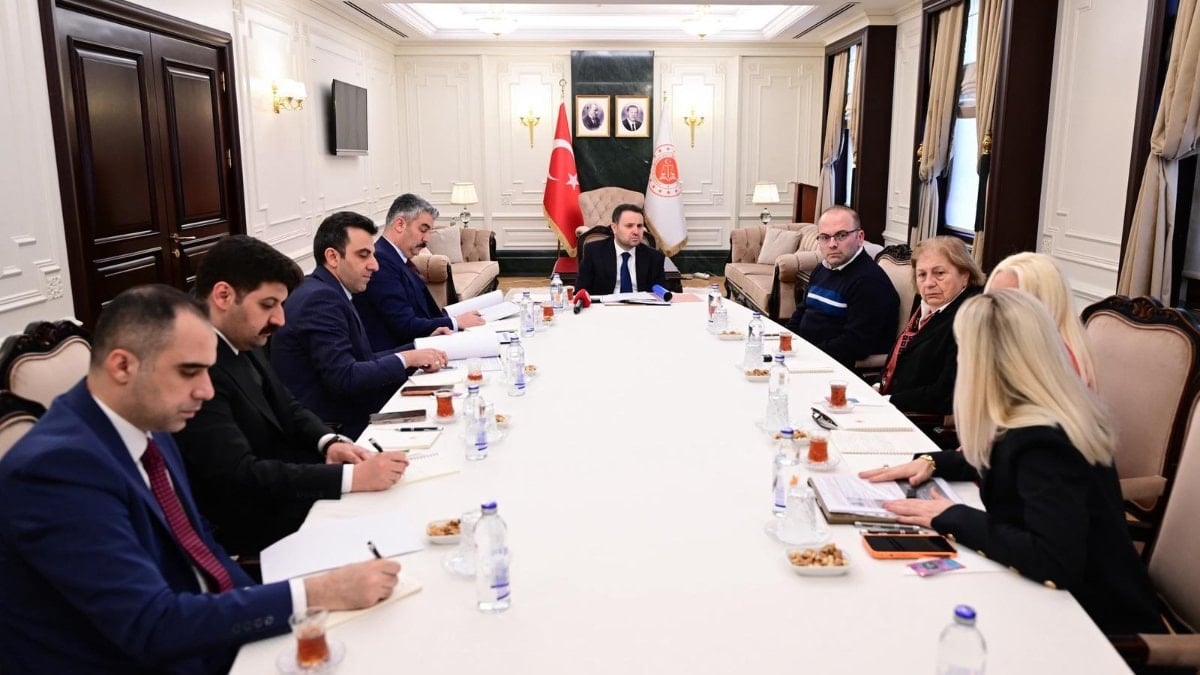 Akın Gürlek, Tuğaltay ailesini kabul etti