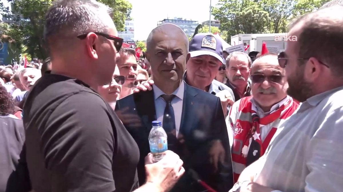 Alanya Belediye Başkanı, Özgür Özel’in mitingine maketini yolladı