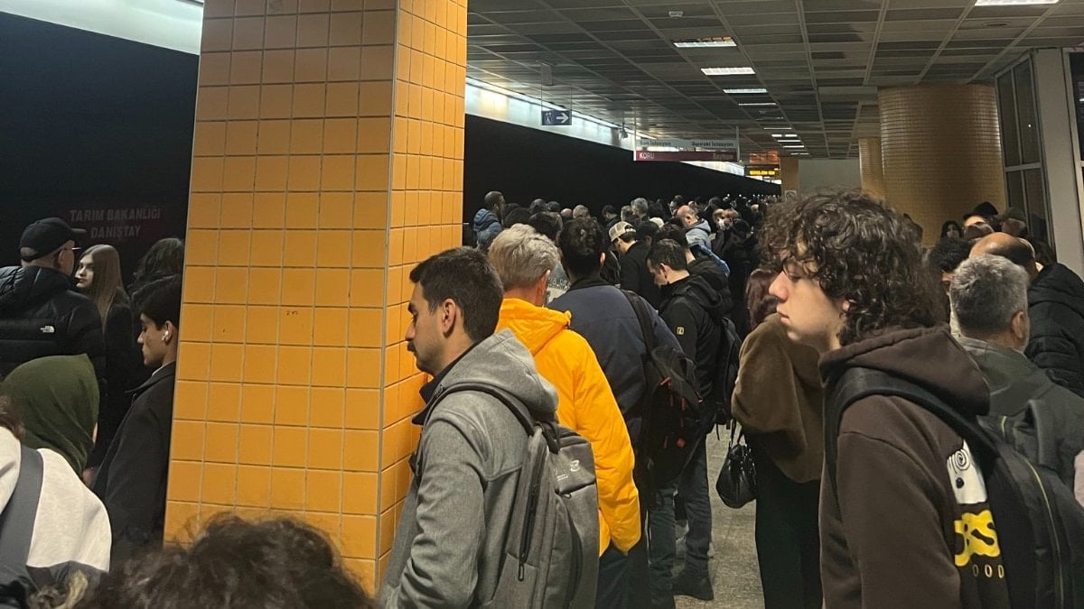 Ankara’da metrodaki arıza vatandaşı isyan ettirdi
