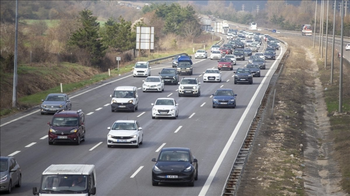 Bayram tatilinde yola çıkacak sürücülere ‘araç bakımı’ uyarısı