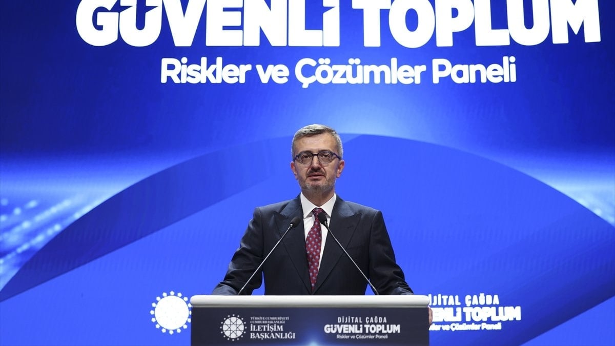 Burhanettin Duran: Siber dünyanın tehlikeleri milli güvenlik ve beka meselesidir